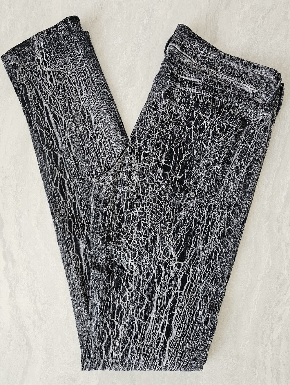MOTHER The Looker Breaking Point crackle print stretch low rise jeans